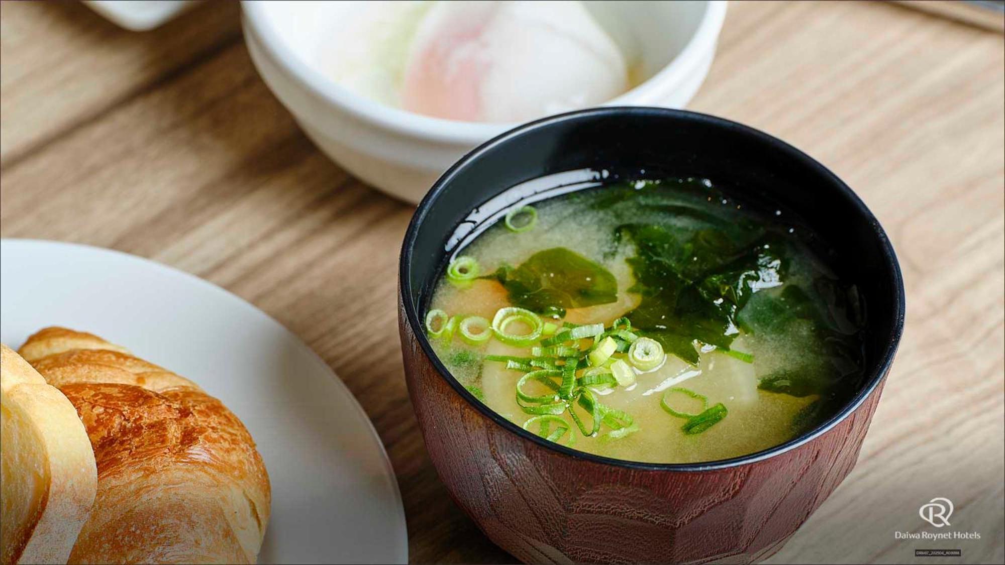 福冈西中洲大和鲁内酒店 3* 福岡